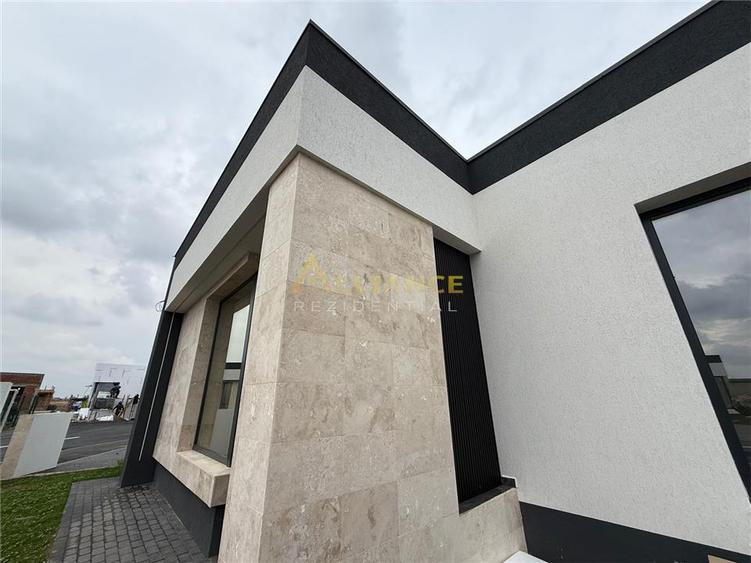 Casa moderna parter / 3 Camere / 2 Bai / Dressing / 2 minute STV