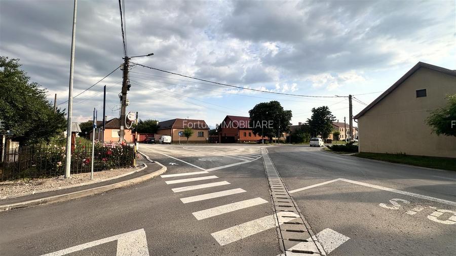 Teren -5 loturi intravilan cu utilități pe teren Harman -589-678 mp - 11