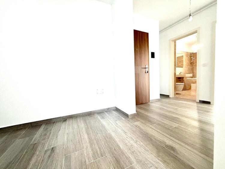Apartament cu 2 camere decomandat, etaj 10/10 - Tractorul - 10