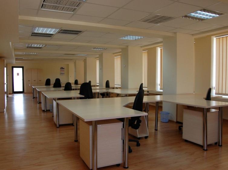Spatii birou si training de inchiriat in zona Faleza Port