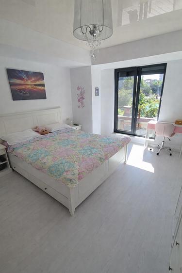 3 Camere Bloc Nou Zona inel 1- Academia Mircea Cel Bătrân Curte Privată