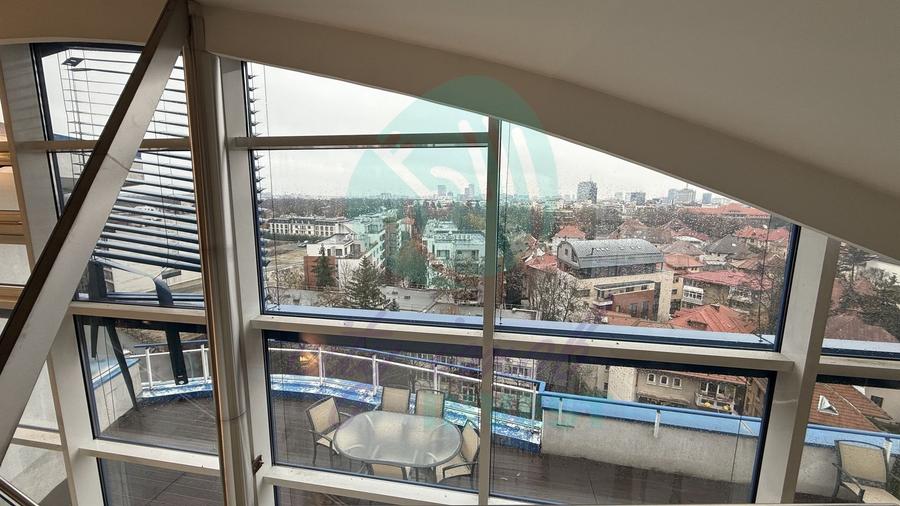 Penthouse Unic cu Terase de 100 mp