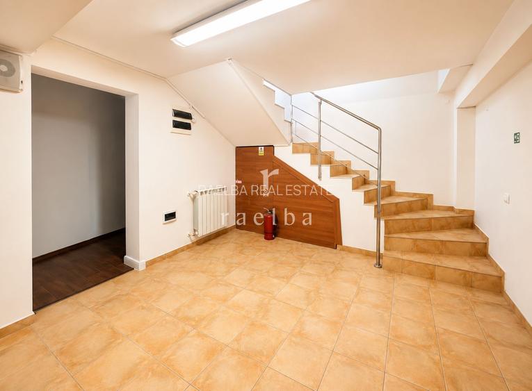 | Vila de INCHIRIAT | 12 camere | Șoseaua NORDULUI | - 8