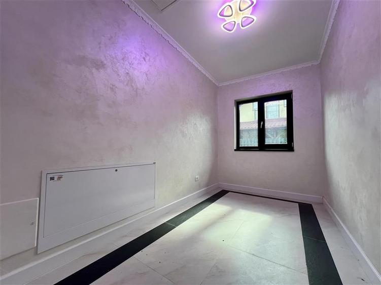 Vila cu 4 camere, 330mp de teren, de vanzare in Lunca Cetatuii