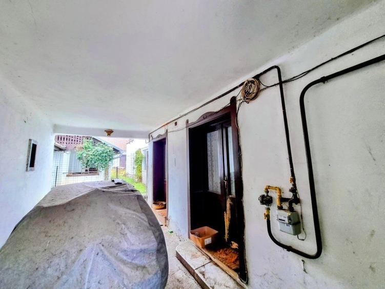 Casă mare, Parter + Etaj, la Vasiova, pe strada Principală (Tudor Vladimirescu)