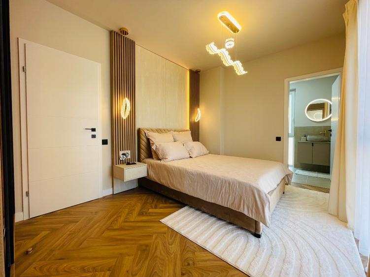 PF vând ap 3 camere Florești, două băi, str Tineretului