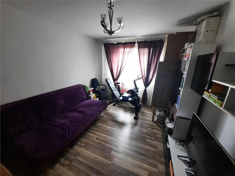 4 camere decomandat Piata Delfinului