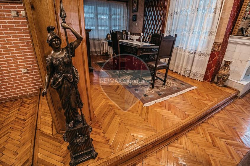 DE VANZARE Casă-muzeu în Răzvad | Reședință unică, 391 mp - 19