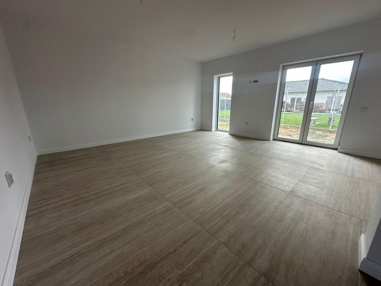 Casa Duplex 107 mp, 4 camere| teren 370  mp| zona Sebeș