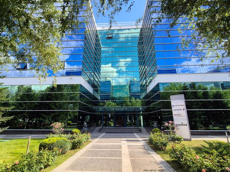 West Gate Business - Spatii birou de la 280 mp
