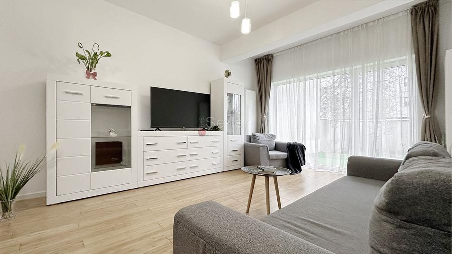 Zona Linistita Terasa Suprafata Generoasa