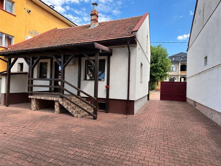 Casă recent renovată în cartierul Pârneava –Arad•400 mp teren•Oituz