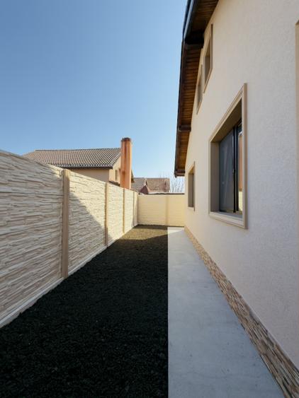 Casa individuala,410mp teren, 83mp utili+20mp terasa, Sanmihaiu Roman