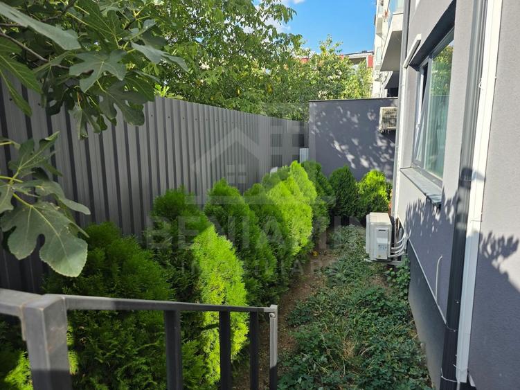 Apartament Superb 3 Camere- Ultracentral- Curte Privată 27mp-Parcare