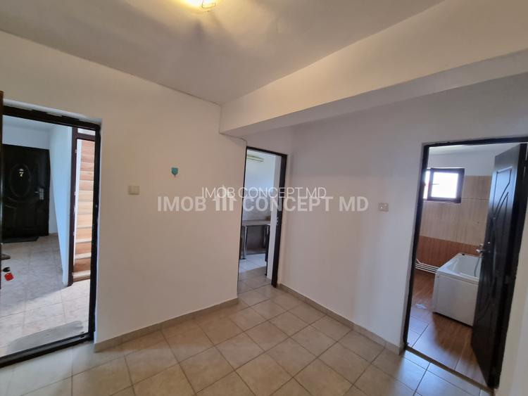 INCHIRIERE apartament 2 camere in bloc la curte zona M Bravu - 16