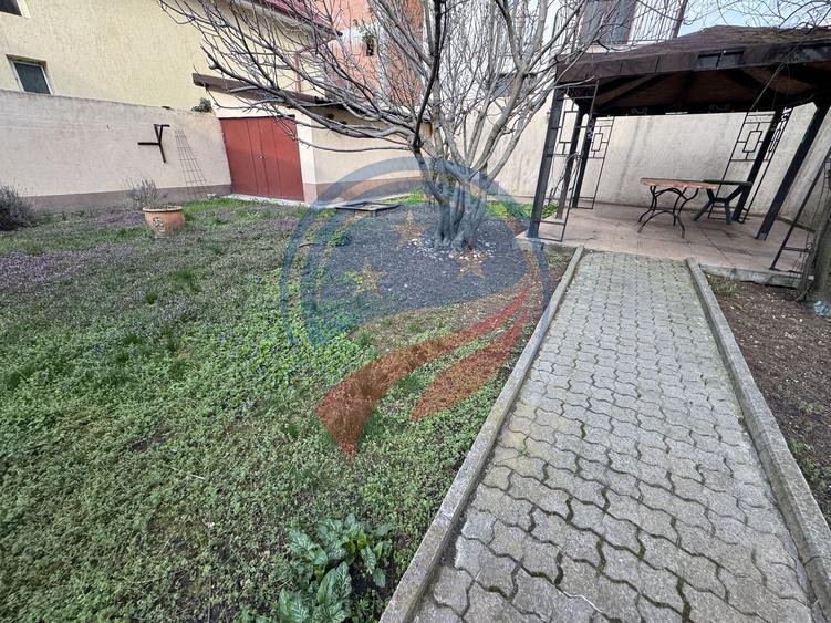 Casă p+1 formata din doua apartamente