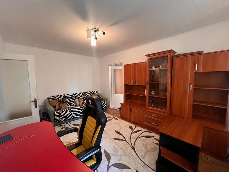 Apartament 2 camere-etaj intermediar-Tătărași, Doi Băieți