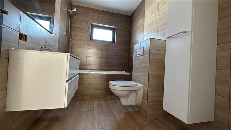 Casa individuala, 4 camere, incalzire in pardoseala, Izvor, Brasov