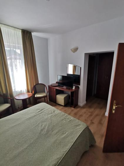Afacere la cheie! Pensiune complet echipată, 14 camere, în centrul Băilor Olăneș