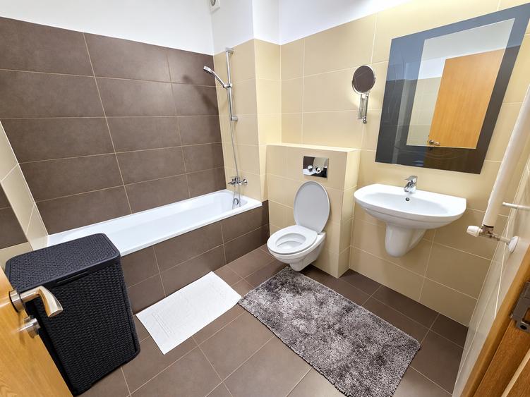 Apartament cu grădină - parcare subterana - Europa
