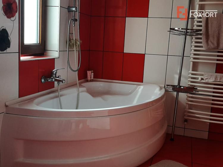 Duplex cu 5 camere de vanzare in localitatea Mosnita Noua
