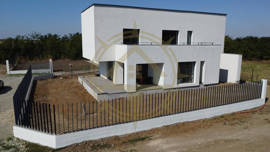 DOM00359 - Vile individuale moderne 5 camere Saftica -Balotesti