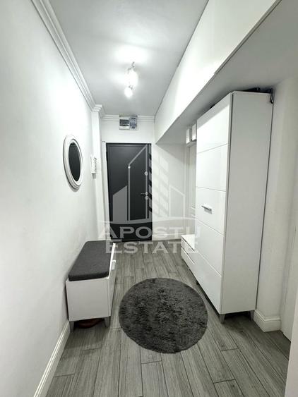 Apartamet cu 3 camere, etaj intermediar, zona Cetatii