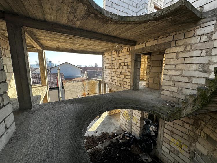 Vanzare Casa individuala D+P+E la ROSU cu 517 mp utili Teren 1100 mp d=19 Alba