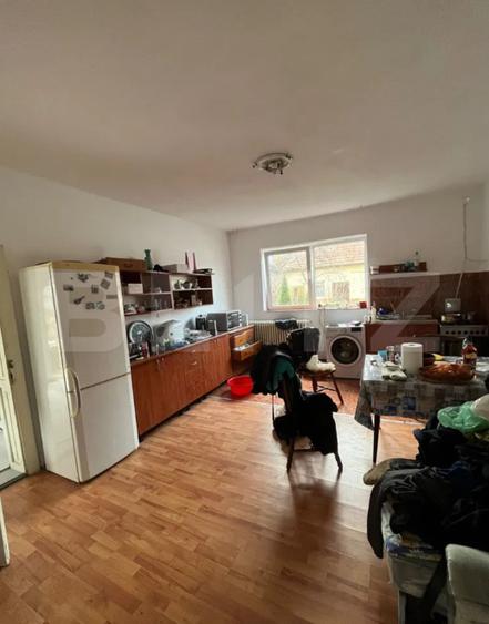 Apartament de vanzare in vila, cu 5 camere, 150 mp, zona Andrei Muresanu