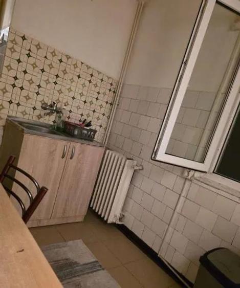 Apartament - 2 camere - decomandat - Tineretului