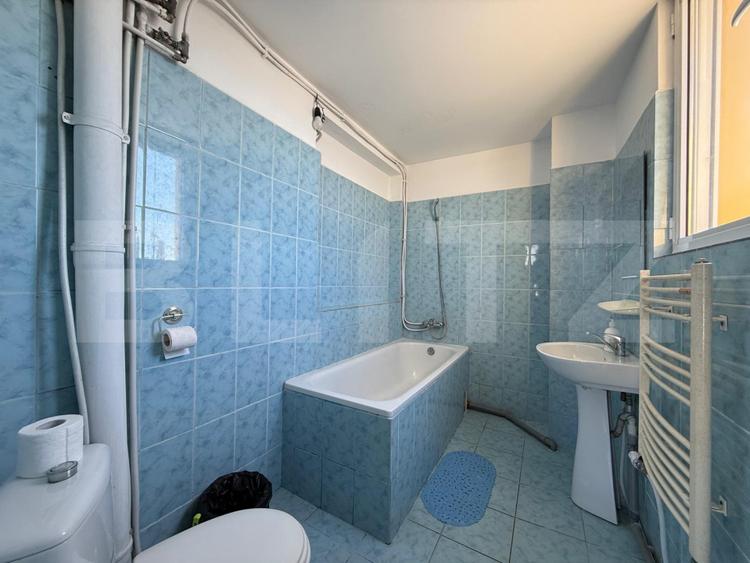 Hotel de închiriat, 12 camere, zona Peugeot