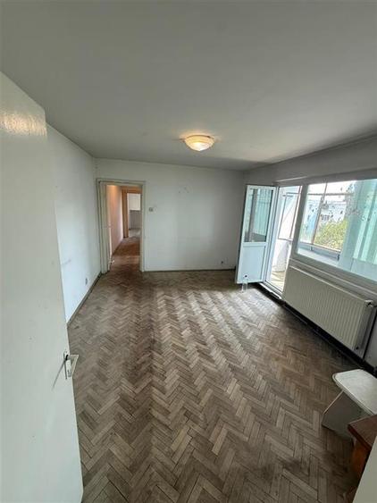 70mp - Apartament 3 camere cu pod deasupra Podu Ros zona Cotnari