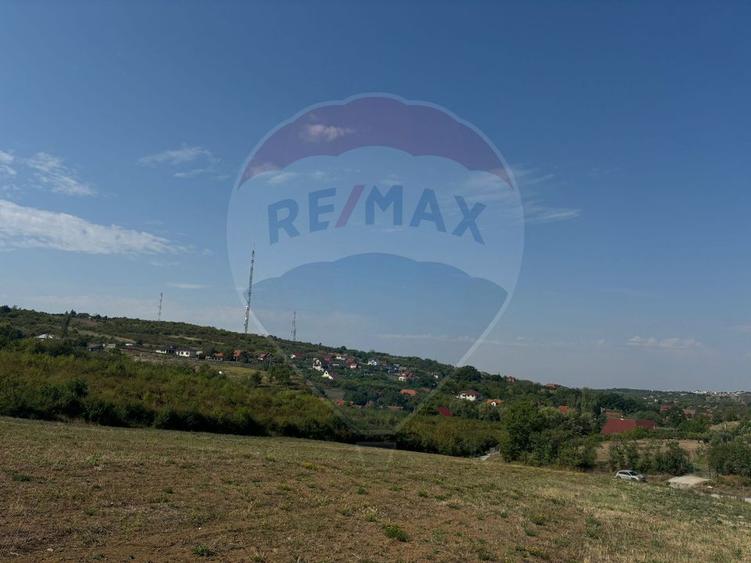 Teren de Vânzare, Intravilan, 5511 mp, în Zona de Dealuri cu Panoramă