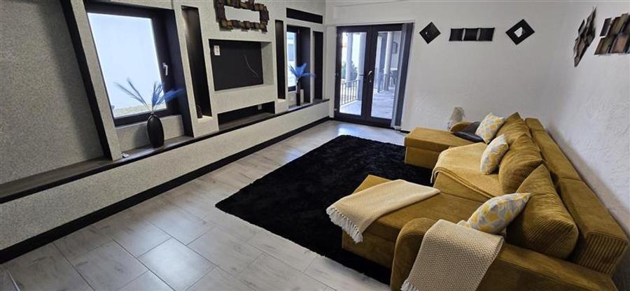 Vila PREMIUM, piscina, teren 2000 mp, POSTA CALNAU