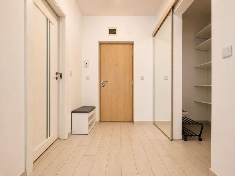 Apartament 3 camere, 70 mp, finisat, parcare, zona BMW Vivo