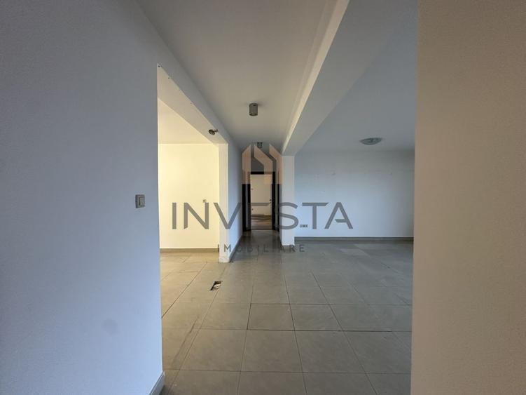 Apartament cu 3 camere decomandate si 3 terase in zona Andrei Muresanu
