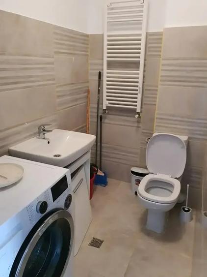 Apartament 3 camere Metrou 1 Decembrie loc parcare inclus in pret