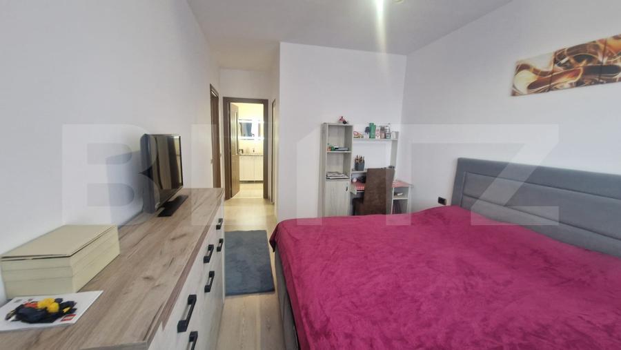 Apartament 3 camere decomandat , 2 bai ,105 mp cu balcon, Tractorul bloc nou