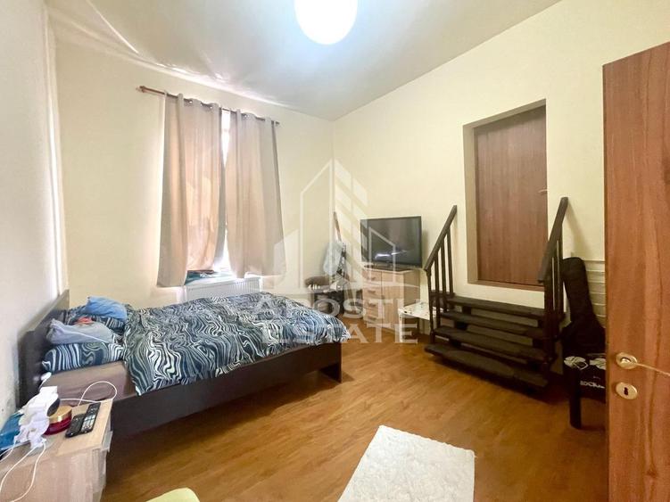 Casa cu 2 apartamente – zona Piata Catedralei