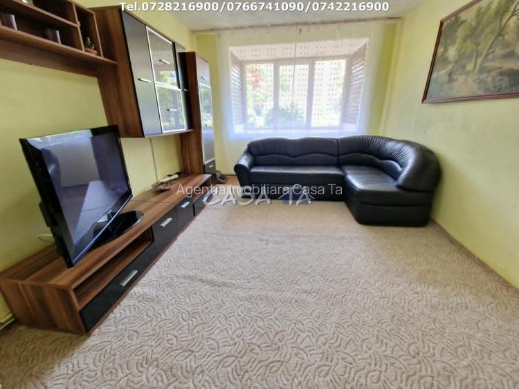Apartament 3 camere, situat in Targu Jiu, Str. G-ral Christian Tell - 2
