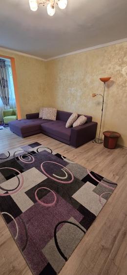 Inchiriez apartament 1 camera cartier Calea Romanului Piatra Neamt