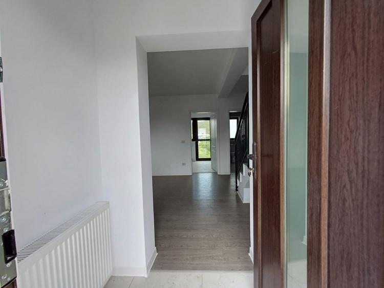 DUPLEX 3 CAMERE , 2 bai, zona Miroslava-Balciu