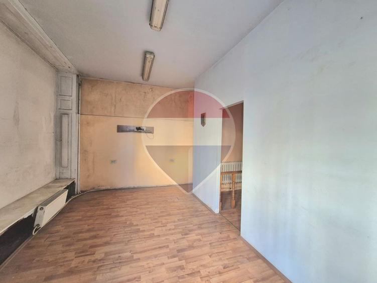 Spațiu comercial cu mezanin în Palatul Bohuș – ultracentral Arad