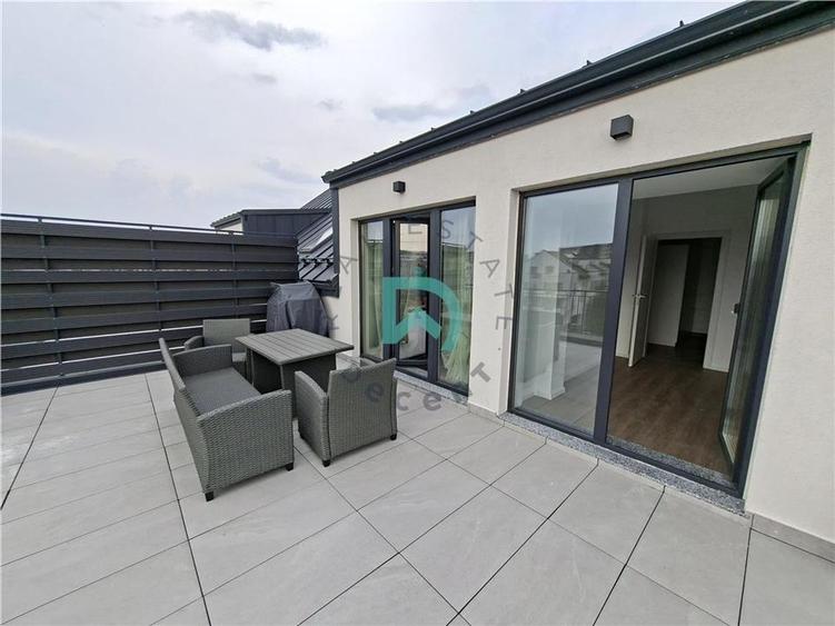 Apartament-penthouse 3 camere Tractorul, 70 mp - Brasov