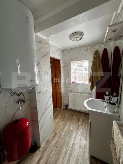 Casa de vanzare, cu 7 camere, 150 mp, zona Stramba - 9