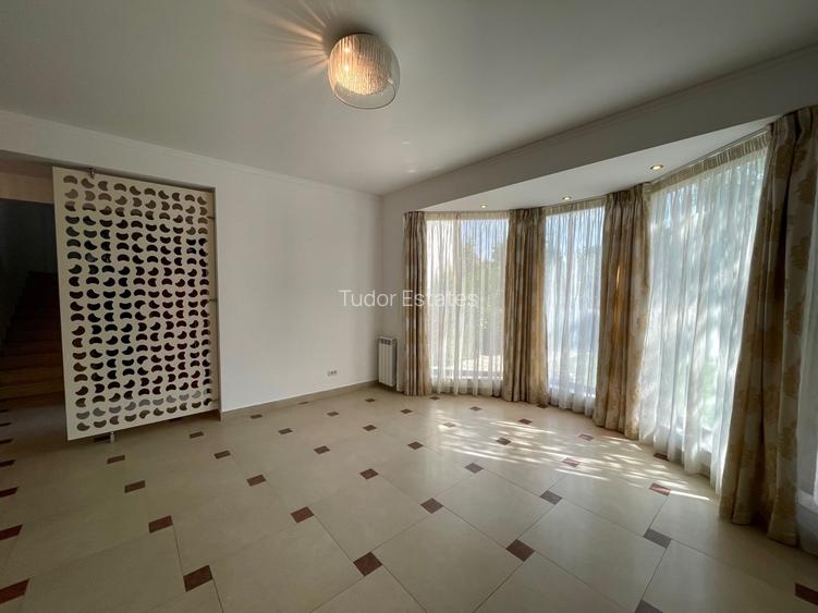 Vila cu Piscina in complex privat -Iancu Nicolae - 2