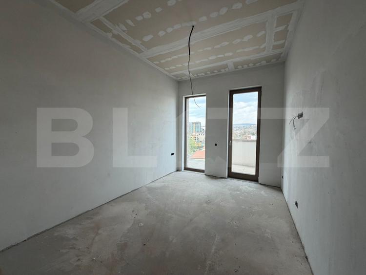 Apartament cu 3 camere, 2 bai, 88 mp, terasa 30 mp, Parcul Central