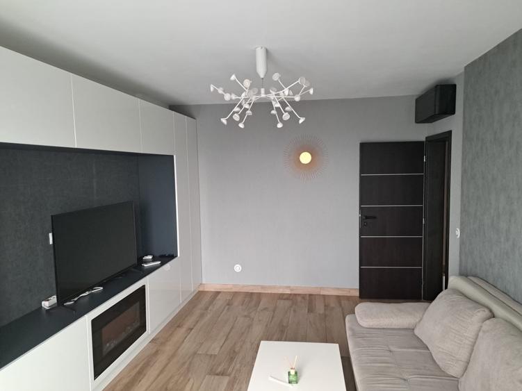 Apartament de inchiriat cu 2 camere, decomandat, langa UMF - ULTRALUX