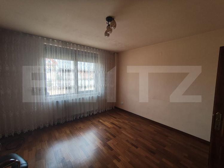 Casa de vanzare P+E si teren de 480 mp in cartierul Iosia, zona Calea Aradului