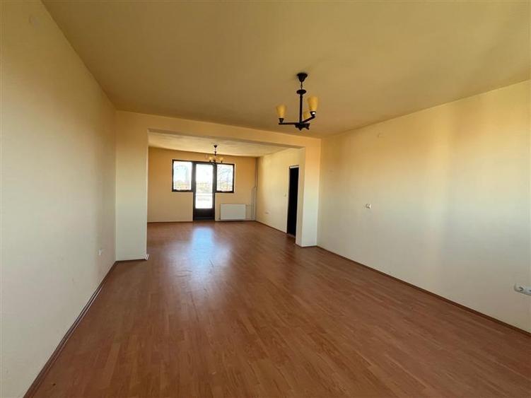 Lugoj, Vila P+2E+M , 656 Mp., Construiti, Posibilitate De Investitie, Zona 0